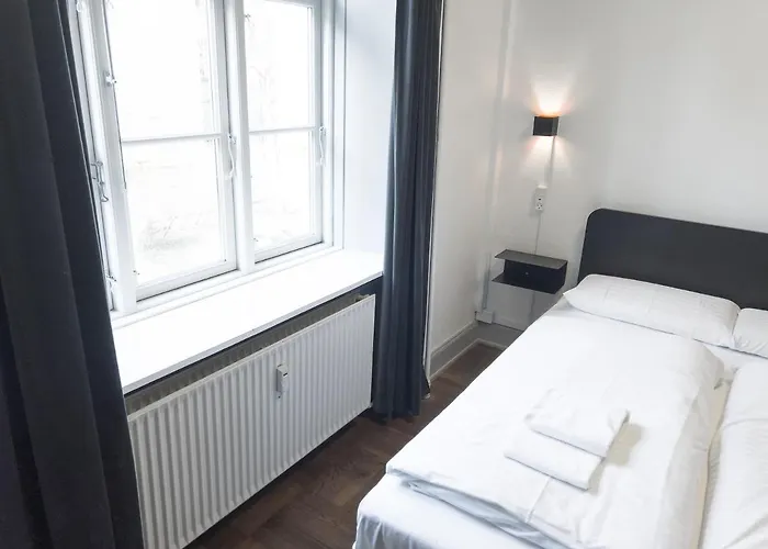 Hotel Where To Sleep