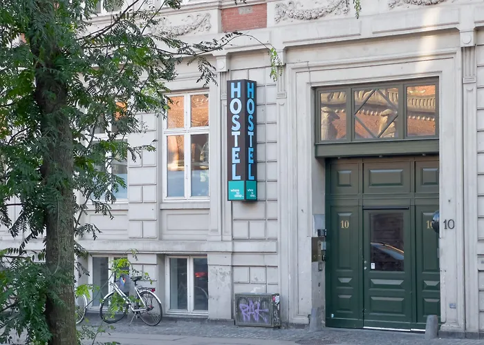 Hotel Where To Sleep 2*