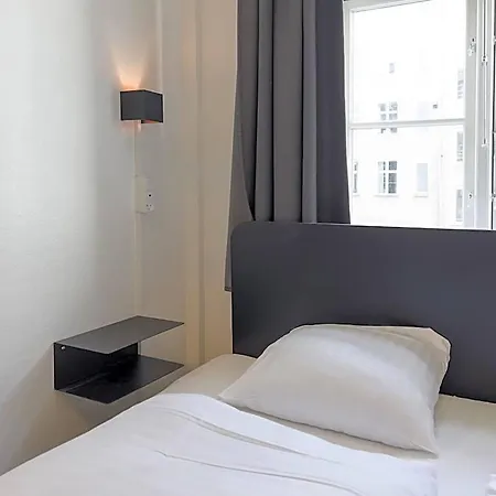 Hotel Where To Sleep
