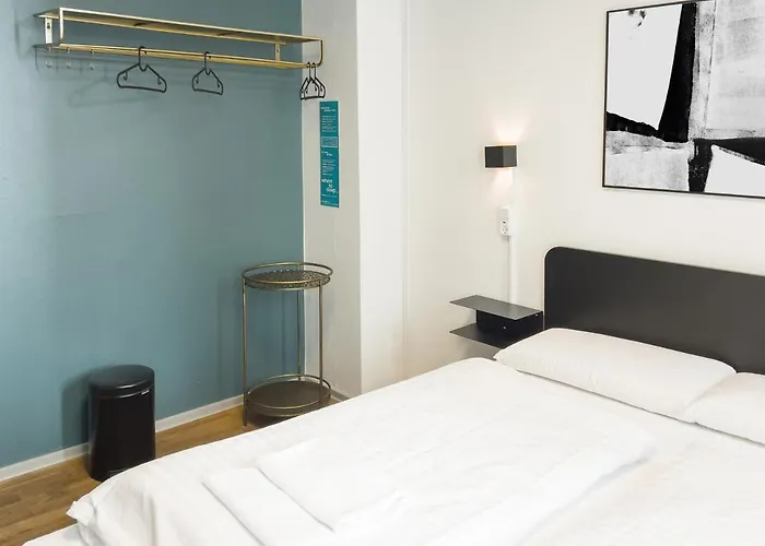 호텔 Where To Sleep 2*