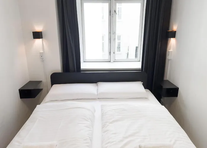 Where To Sleep 호텔