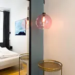 Where To Sleep 酒店 2*